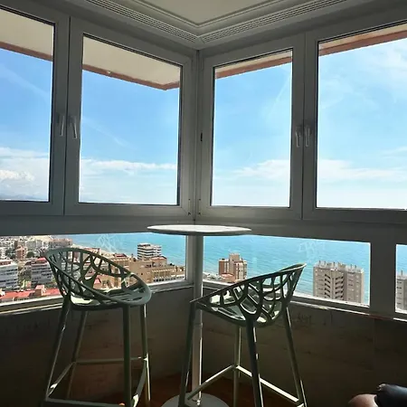Atico A 50m Del Mar. Parking Gratis. A/c Apartment