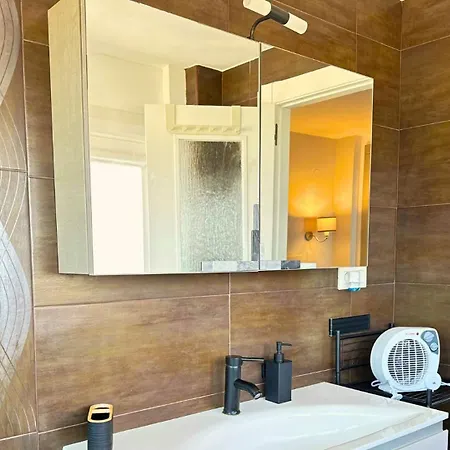 Apartment Atico A 50m Del Mar. Parking Gratis. A/c